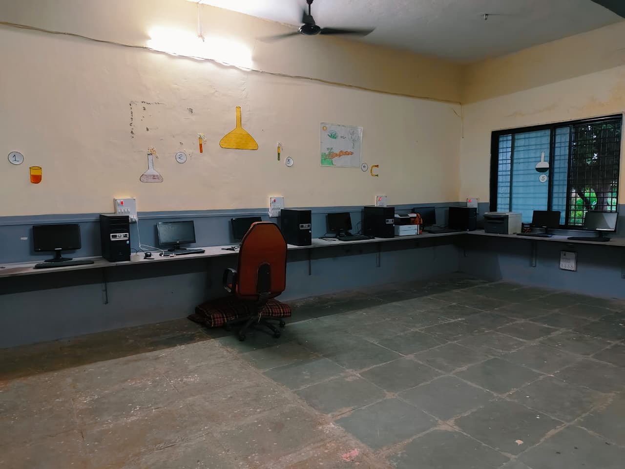 Computer laboratory with desktop systems